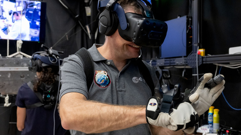 Andreas Mogensen training for spacewalk in VR headset