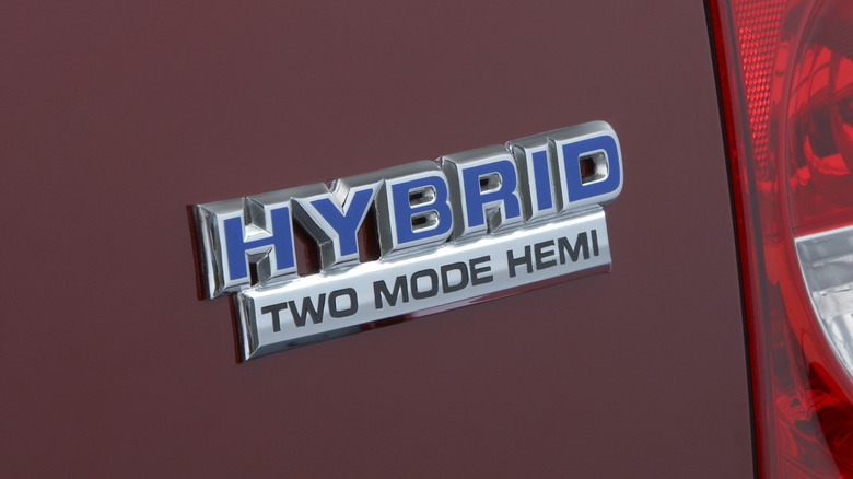 Chrysler Hybrid badge